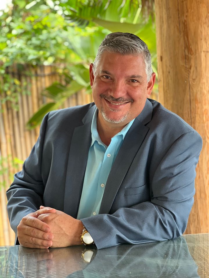 Aser Ones, LCSW — Fenix Behavioral Health
